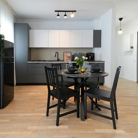 Maria - Modern Apartment With Parking And Workspace Bukarest Exterior foto