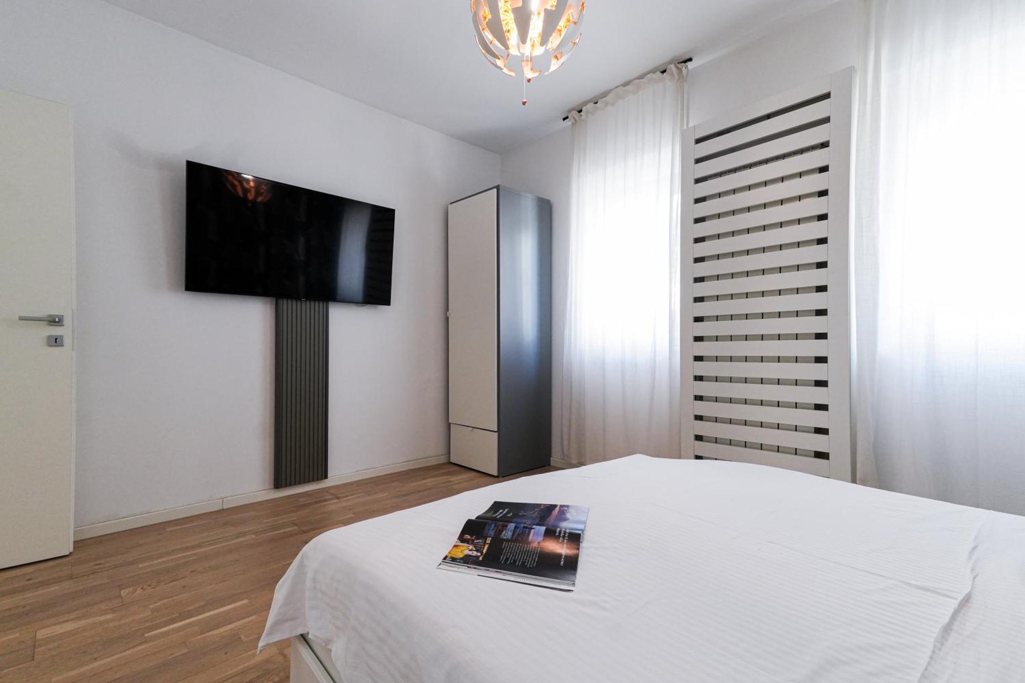 Maria - Modern Apartment With Parking And Workspace Bukarest Exterior foto
